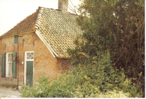 F5906 Huis v.Fam. Eggink, Zutphenseweg 87. circa 1985 afgebroken